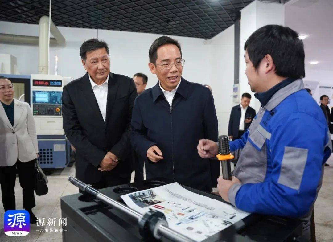 吴舜泽在主持召开教科人一体化工作座谈会时强调 推进教育科技人才一体改革发展 加快建设创新丽水