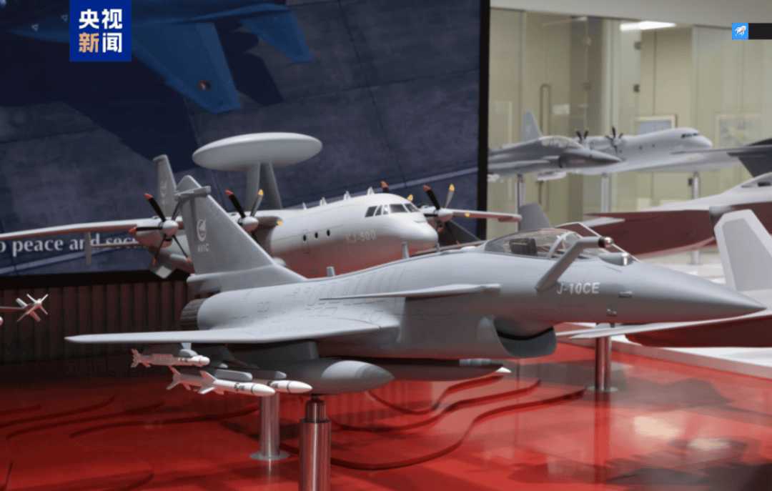 当面歼-10CE，对面“阵风”：巴黎航展对台戏