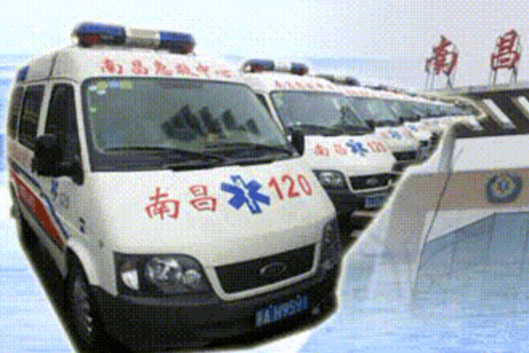 “救护车跨省转运收2.8万”系司机与家属约定！被责令退费