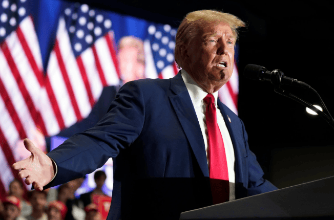 不服美国的国家出现了，宣布对美征50%关税，特朗普担忧的来了