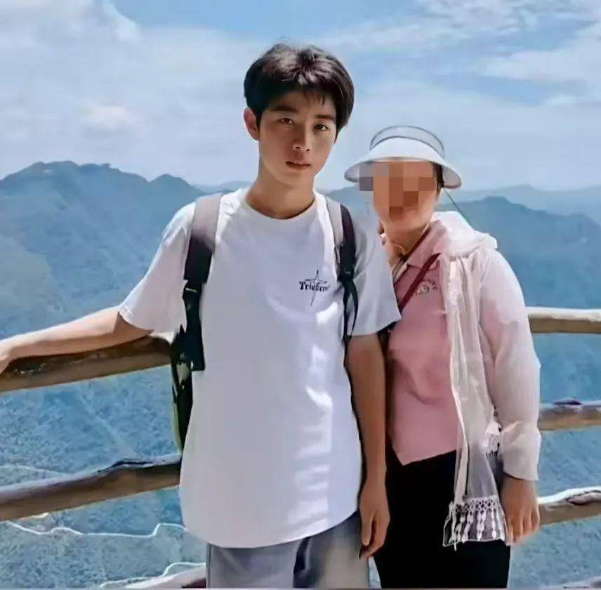19岁高考生找暑假工被骗至缅甸，母亲：凌晨拨通儿子电话，口音奇怪的陌生人接听
