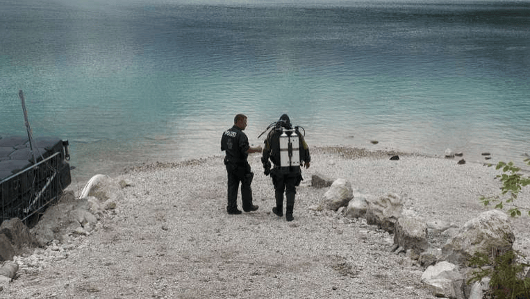 中国父子在德国艾布湖游玩遇难，当地警方历经一周打捞到遗体