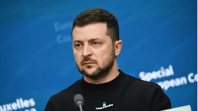 泽连斯基终于等到救援了，42万枚炮弹连夜运往乌克兰，特朗普反帮普京一个大忙？