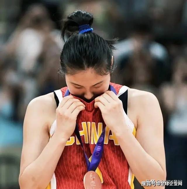 中国女篮亚洲杯奖金:张子宇、王思雨等2万-5万,宫鲁鸣20万