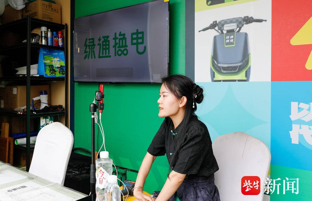 昆山街头惊现 “超大号充电宝”!“换电黑科技” 一分钟治愈续航焦虑