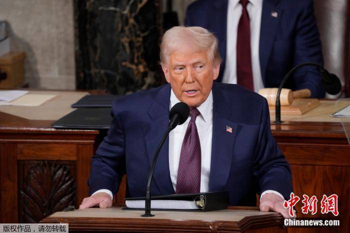 特朗普与梅德韦杰夫爆发“口水战”