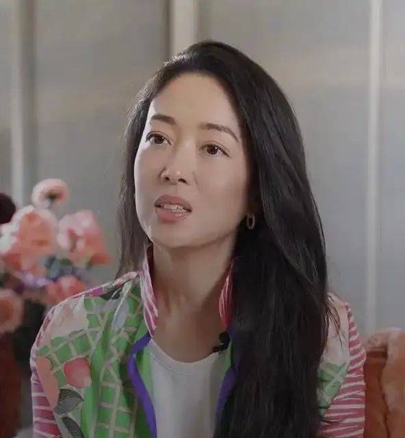 “打败”两个哥哥,48岁首富女儿上位