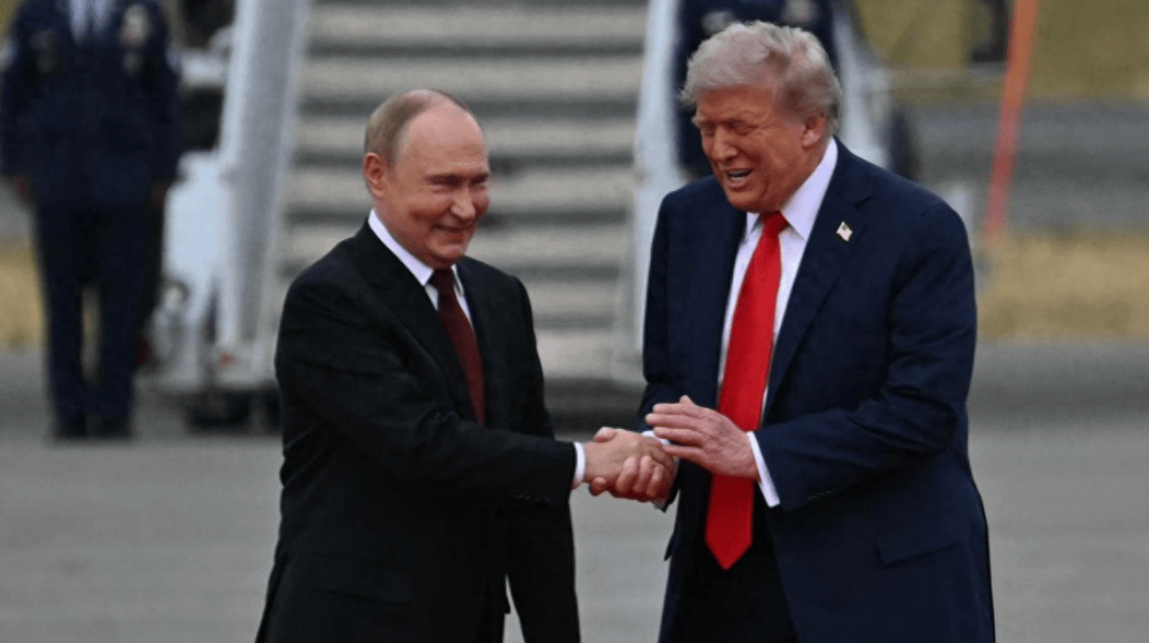 普特会刚结束,特朗普涉台言论曝光:在他任期内,大陆不能收台?