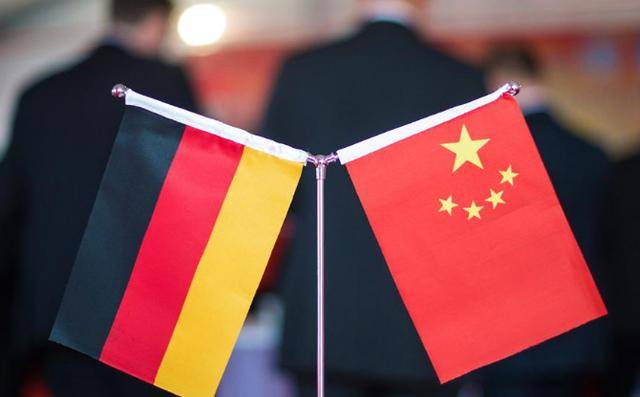 德国连续4天对华发难，中方果断回击，7艘大船南下，战机绕台巡航