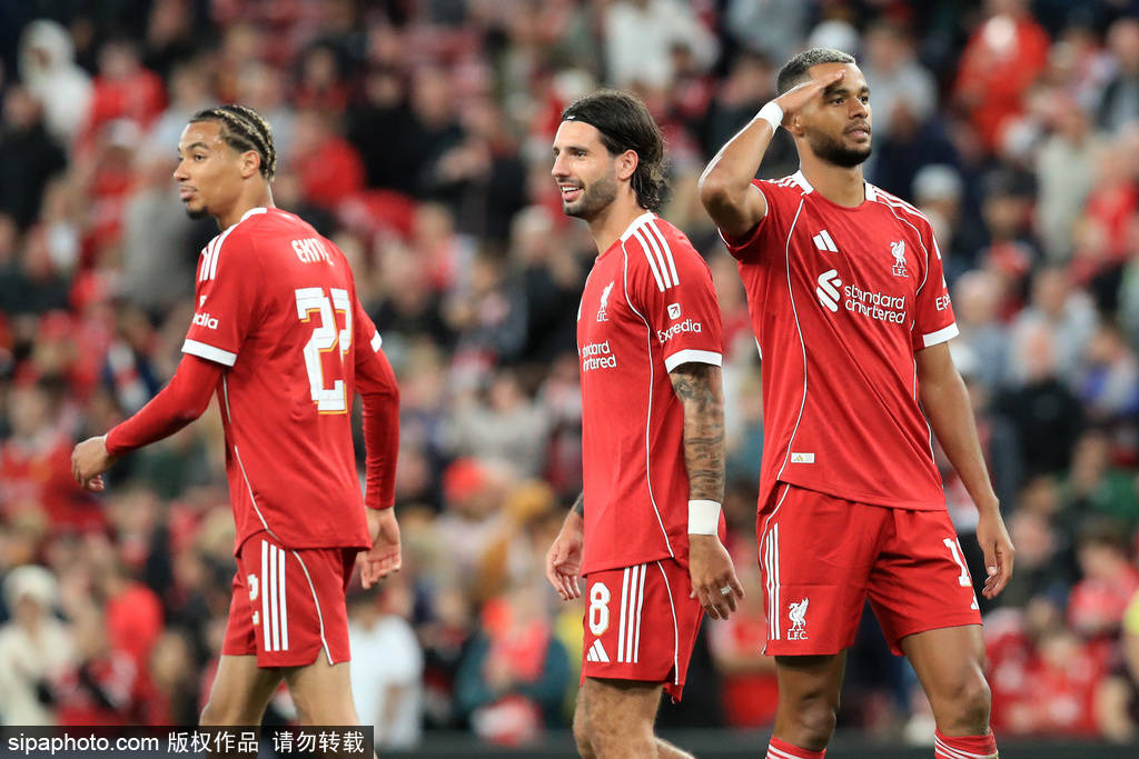 科尔克兹本场数据分析：失误导致丢球，6次解围+6次争顶成功，评分6.3背后的故事