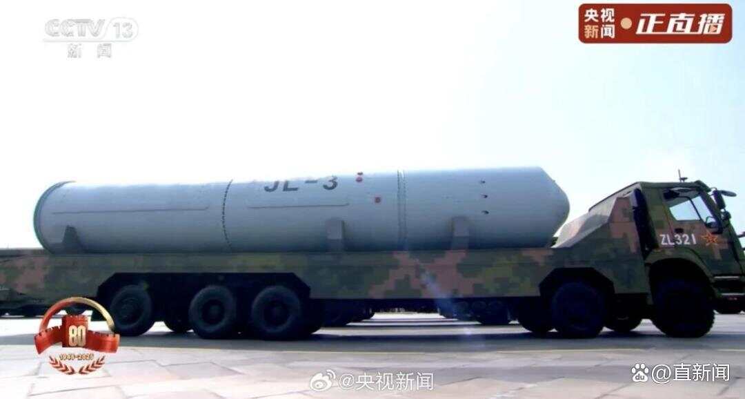 看完阅兵后军事专家感慨：知道中国军力强大，但没想到强到这种程度