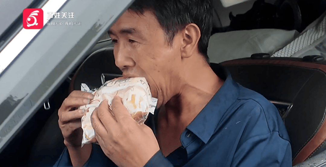 心酸！12岁男孩“独居”贵阳一安置房内，父亲回应：迫于无奈，因为……