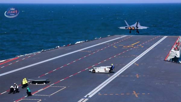 雁默：福建舰的最新进展，标志着“台湾牌”易手