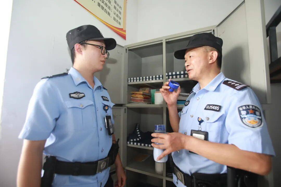 国庆特辑 | “青苗”值班日记：他的“第一次”，藏着成长与传承